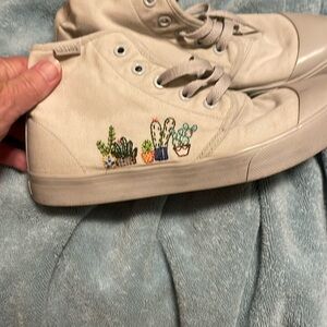 Bangs high top shoes